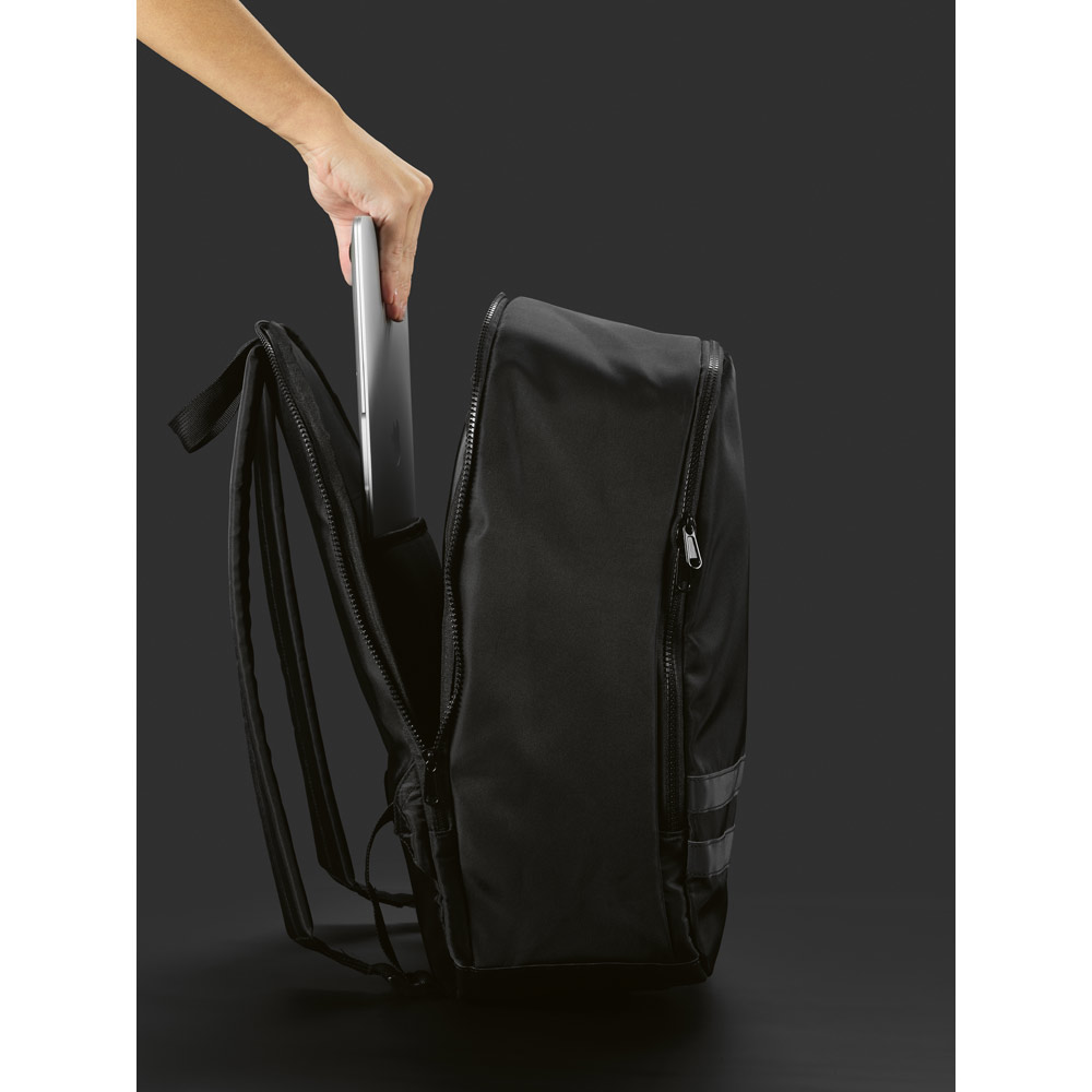 MANCHESTER NOTE. Mochila em 290T poliéster reciclado (100% rPET) em sarja com forro em 210D poliéster reciclado 15" - Imagem 16
